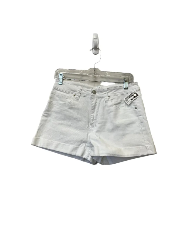 Shorts By True Craft In White, Size: 8