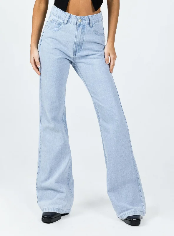 Fashion Frontiers Cabarita Lounge Denim Jeans Light Wash