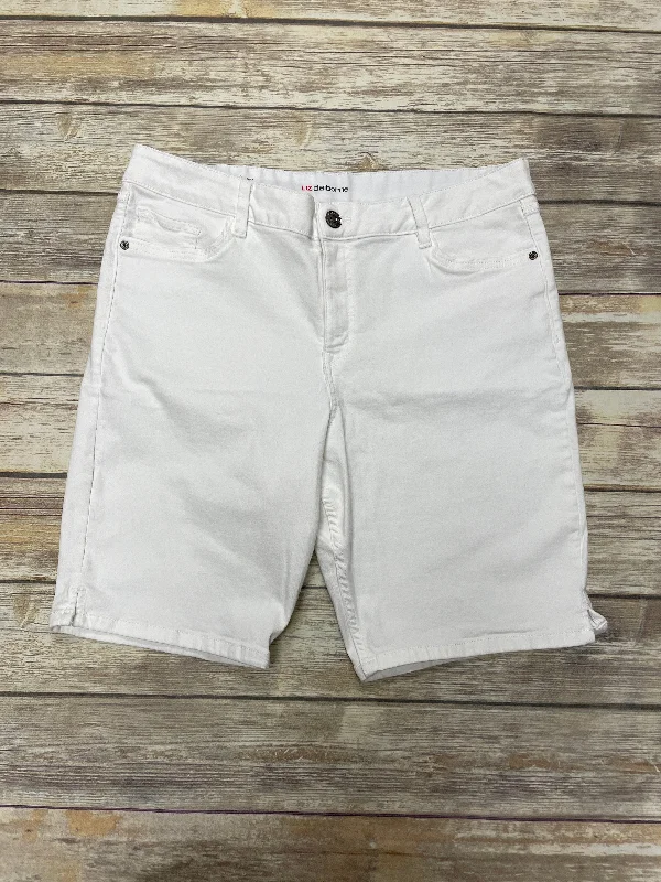 Shorts By Liz Claiborne In White, Size: 18