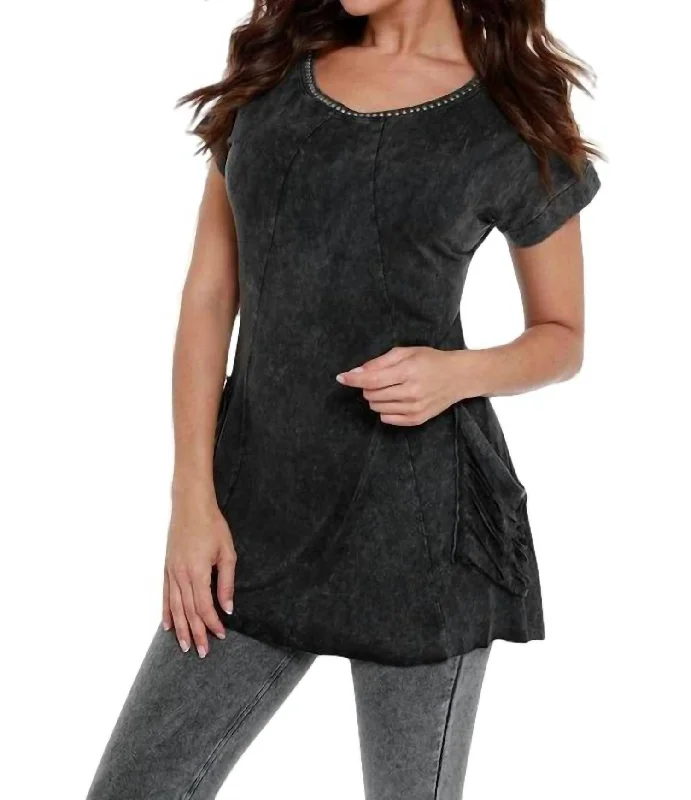 Sophisticated Outfits Beaded Short Sleeve Tunic In Charcoal